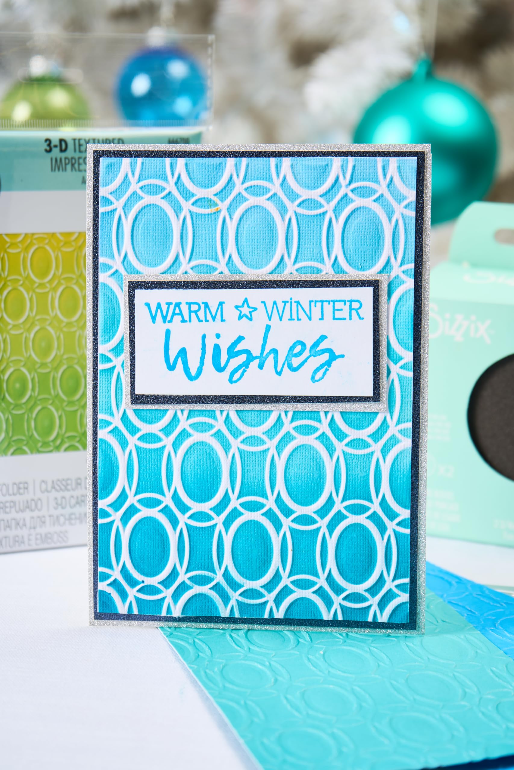 Sizzix 3-D Textured Impressions Embossing Folder Cosmopolitan, Golden Rings by Stacey Park, One Size, Multicolor - Image 4