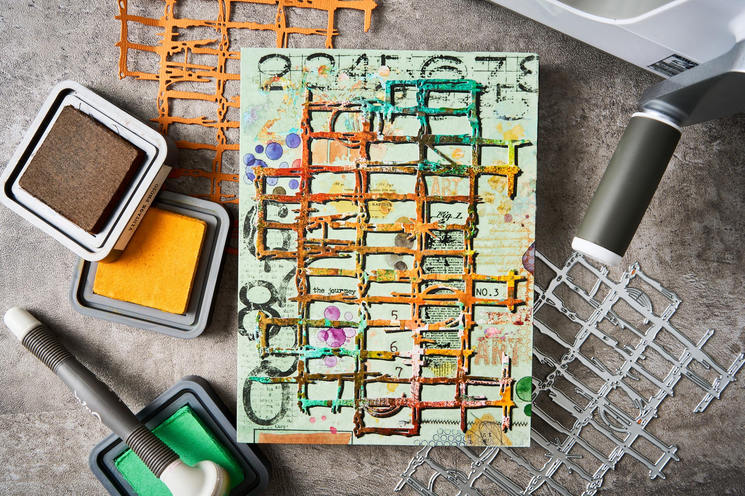 Sizzix Thinlits Die, Gridiron by Seth Apter, 1 Cutting Die - Image 4